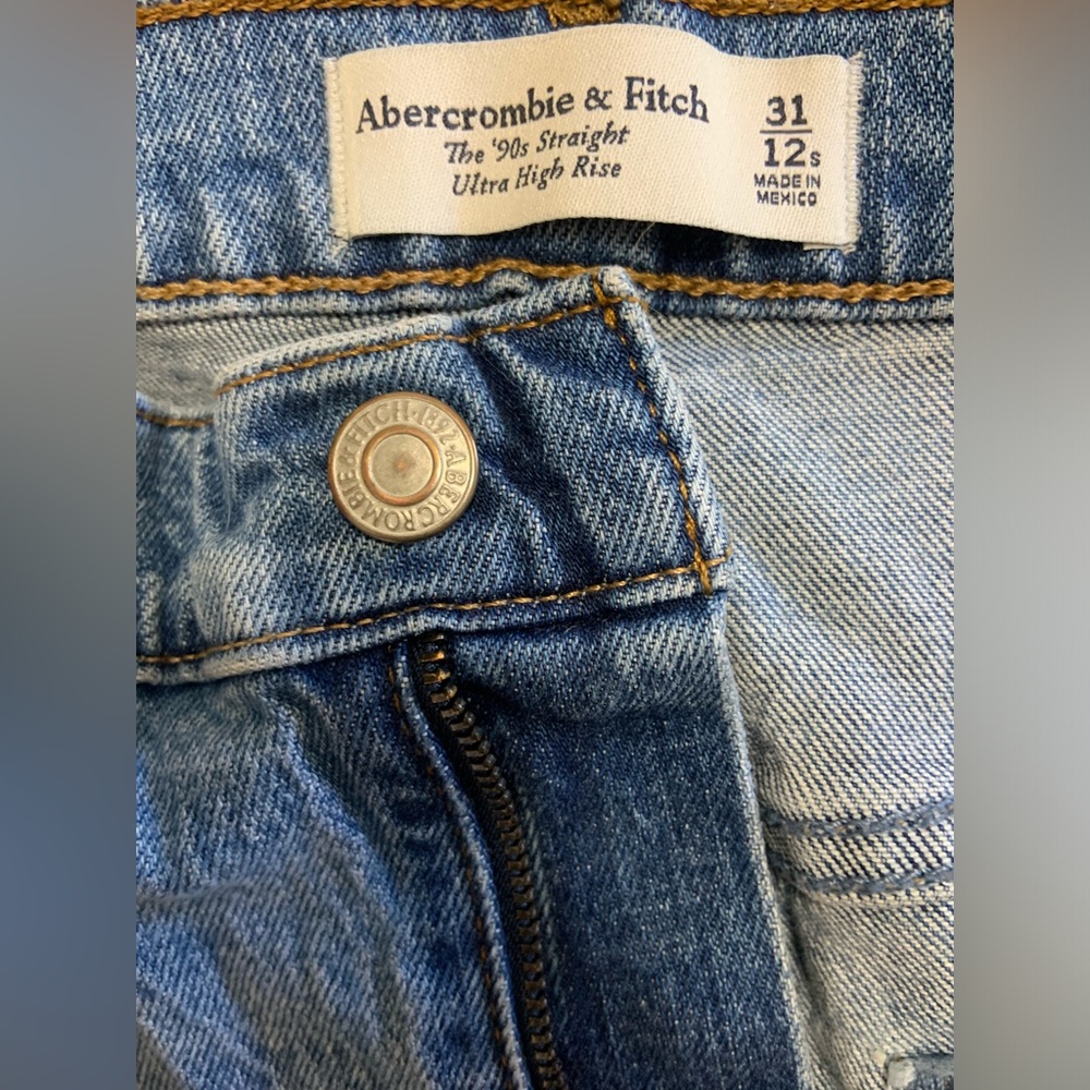 Abercrombie 90s straight ultra high rise jeans